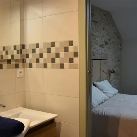 D'hotes Le Fer A Cheval Bed and breakfast Montreuil-sur-Maine