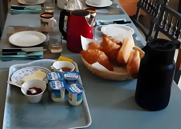 D'hotes Le Fer A Cheval Bed and Breakfast